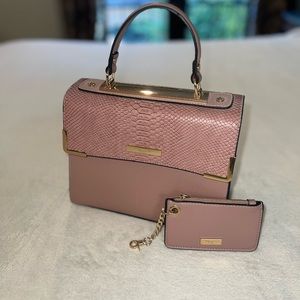 Elegant Pink Handbag with Faux Snakeskin Set
